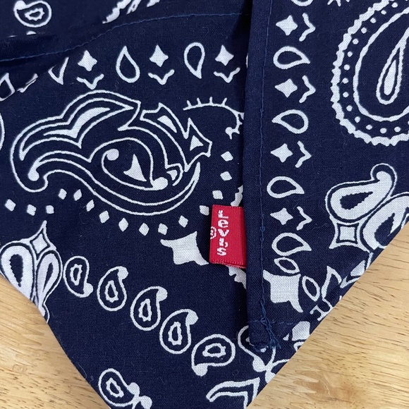 Levi Strauss & Co. Blue Pet Bandana - Picture 6 of 6